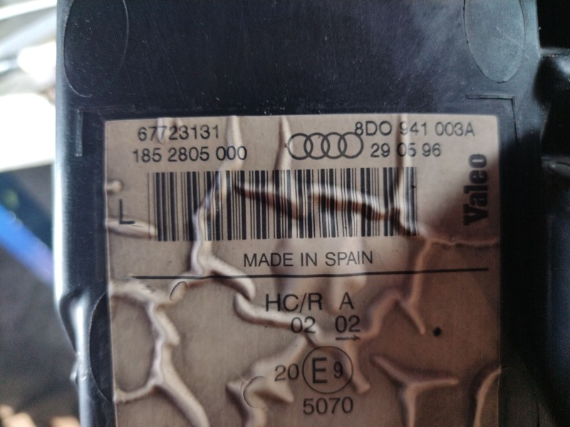 Recambio de faro izquierdo para audi a4 1.8 referencia OEM IAM   