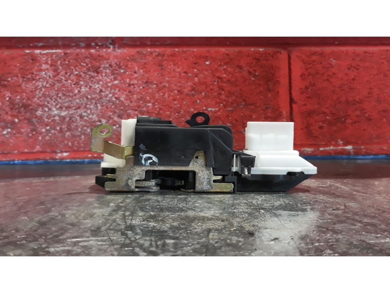 Recambio de cerra. puer. delantero derecha para citroen c5 berlina 2.0 hdi 90 sx/sx automático | 01.03 - ... 2.0 hdi 90 sx/sx au
