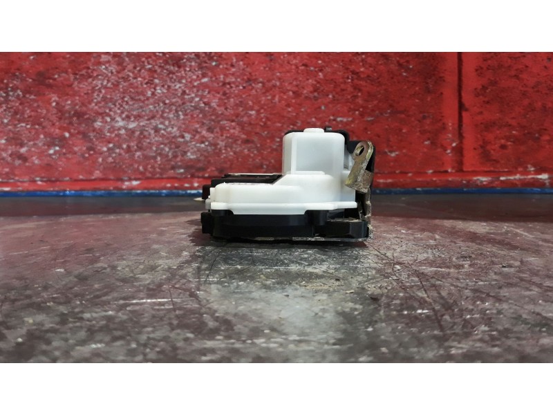 Recambio de cerra. puer. delantero derecha para citroen c5 berlina 2.0 hdi 90 sx/sx automático | 01.03 - ... 2.0 hdi 90 sx/sx au