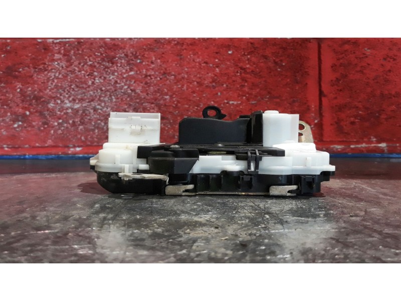 Recambio de cerra. puer. delantero derecha para citroen c5 berlina 2.0 hdi 90 sx/sx automático | 01.03 - ... 2.0 hdi 90 sx/sx au