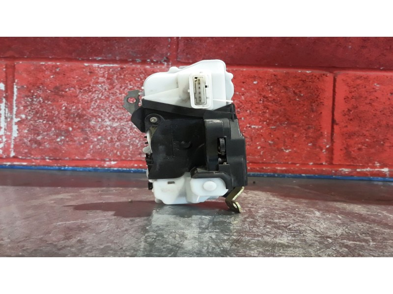 Recambio de cerra. puer. delantero derecha para citroen c5 berlina 2.0 hdi 90 sx/sx automático | 01.03 - ... 2.0 hdi 90 sx/sx au