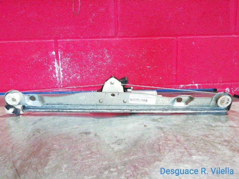 Recambio de elevalu. delan. derecho para nissan atleon 120 portabombonas | ... portabombonas | ... referencia OEM IAM   