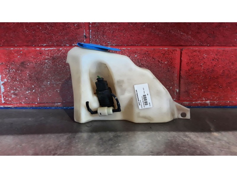 Recambio de deposito limpia para volkswagen polo referencia OEM IAM    Recambio de deposito limpia para volkswagen polo referencia OEM IAM