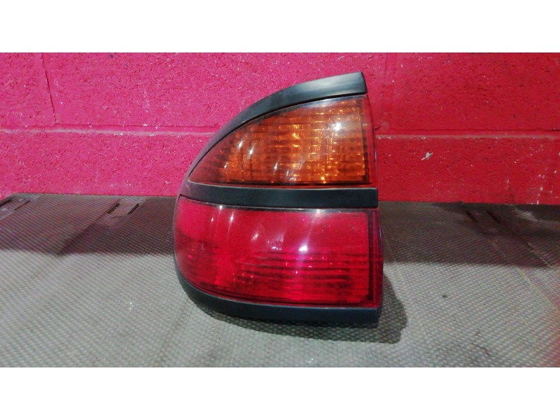 Recambio de piloto trasero izquierdo para renault laguna (b56) 1.9 dci (b56w) referencia OEM IAM   