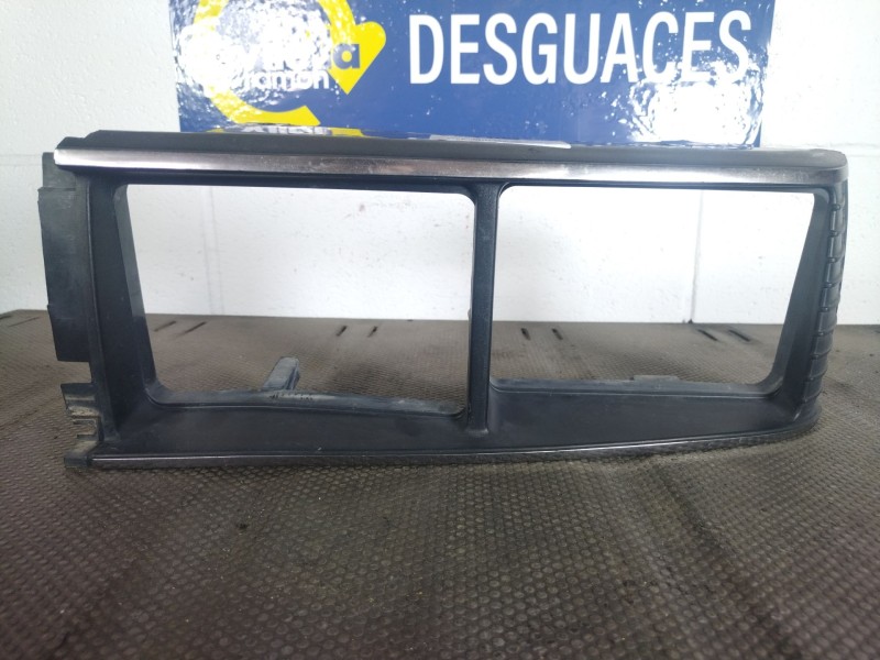 Recambio de rejilla delantera para renault r9 r9 1.4 tse referencia OEM IAM FAROSIZQ  