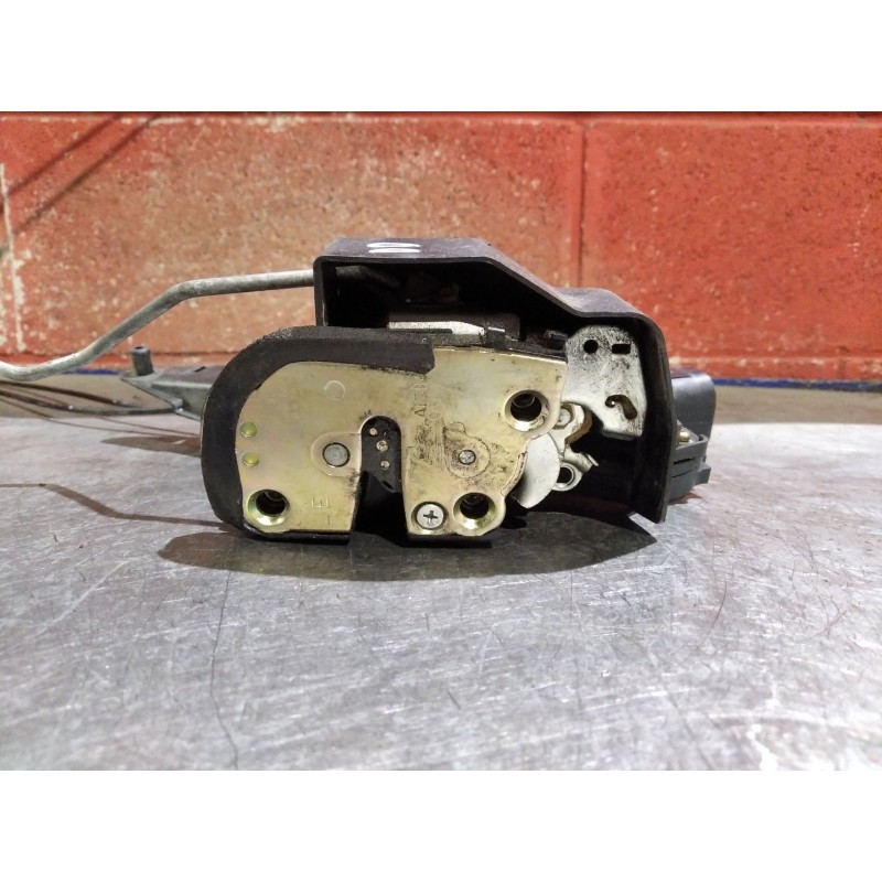 Recambio de cerradura puerta delantera derecha para toyota corolla verso (e12)  | 0.02 - 0.04  | 0.02 - 0.04 referencia OEM IAM 