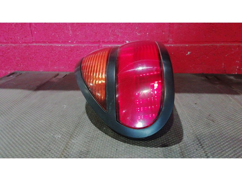 Recambio de piloto trasero izquierdo para renault laguna (b56) 1.9 dci (b56w) referencia OEM IAM   