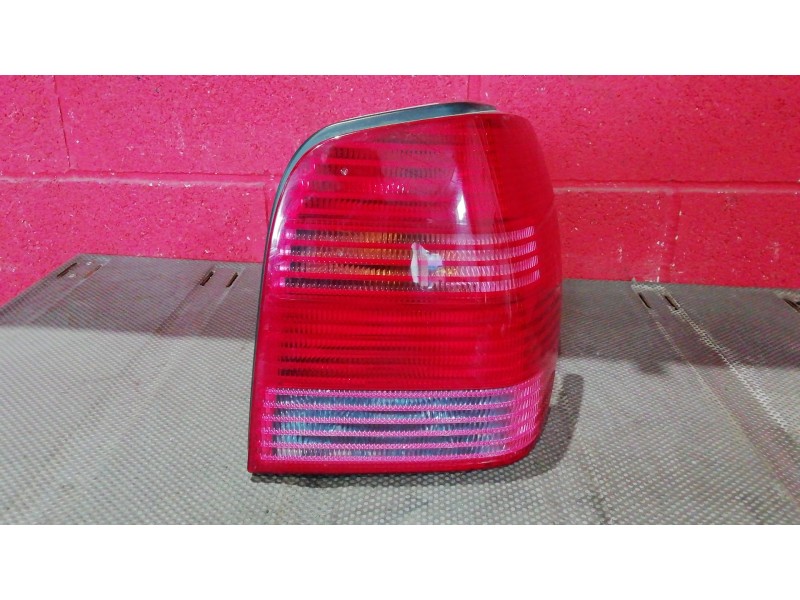 Recambio de piloto trasero derecho para volkswagen polo referencia OEM IAM   