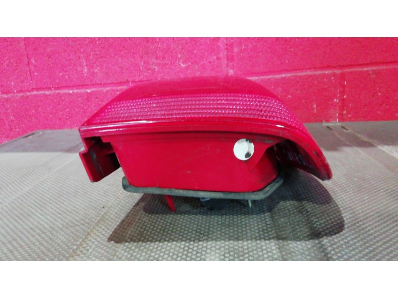 Recambio de piloto trasero derecho para volkswagen polo referencia OEM IAM   