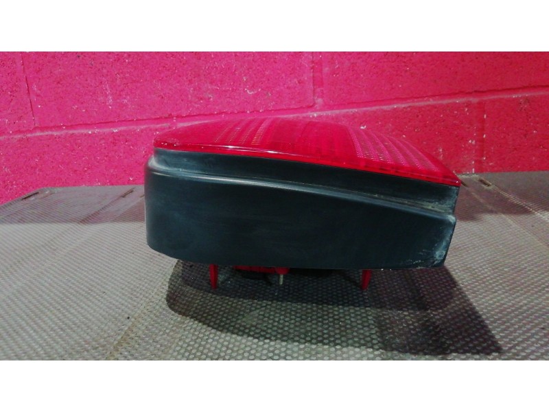 Recambio de piloto trasero derecho para volkswagen polo referencia OEM IAM   