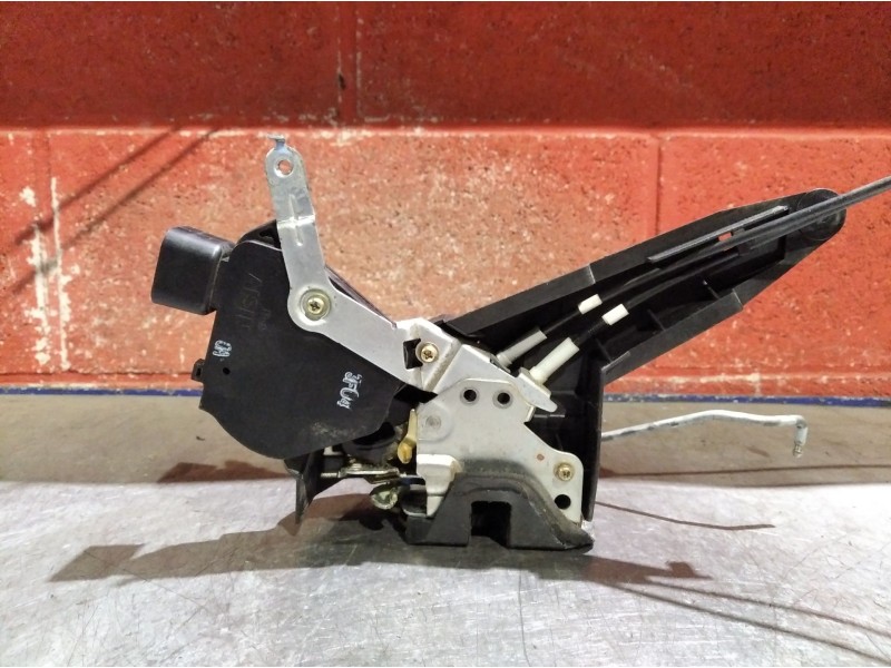 Recambio de cerradura puerta delantera derecha para toyota corolla verso (e12)  | 0.02 - 0.04  | 0.02 - 0.04 referencia OEM IAM 