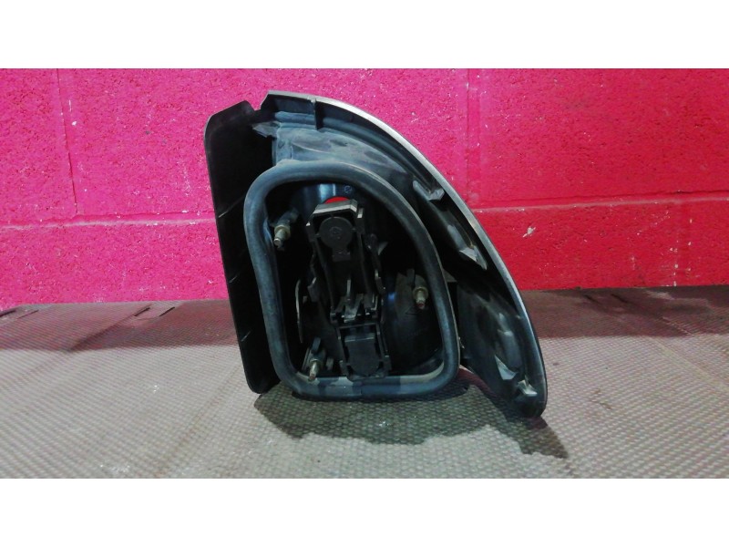 Recambio de piloto trasero izquierdo para renault laguna (b56) 1.9 dci (b56w) referencia OEM IAM   