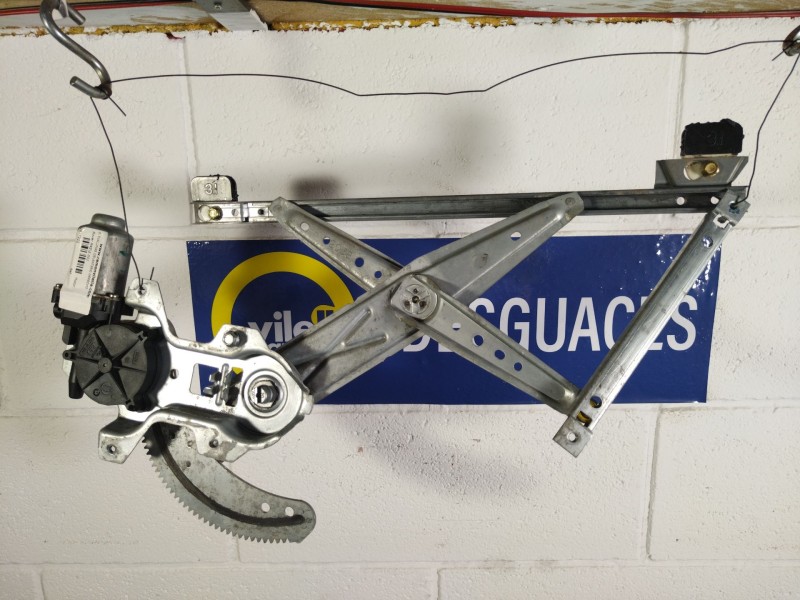 Recambio de elevalunas delantero derecho para rover r45 referencia OEM IAM    Recambio de elevalunas delantero derecho para rover r45 referencia OEM IAM