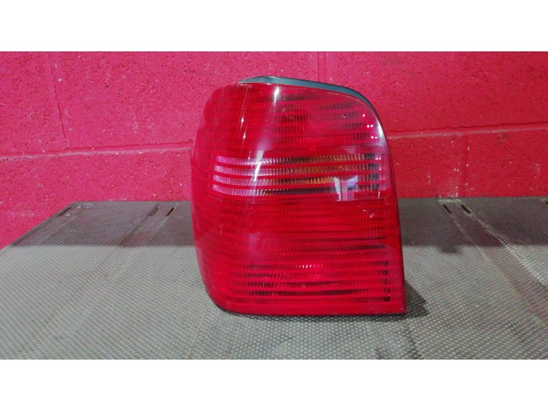 Recambio de piloto trasero izquierdo para volkswagen polo referencia OEM IAM   