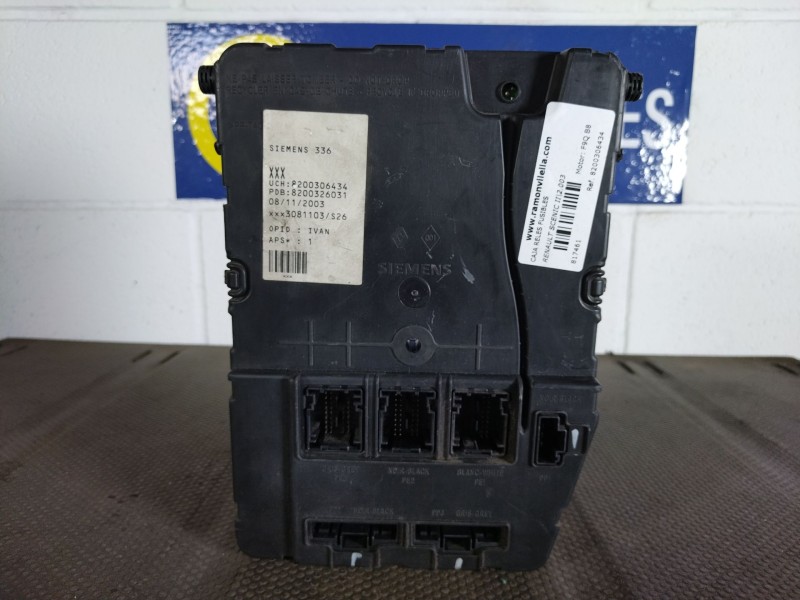 Recambio de caja reles fusibles para renault scenic ii 1.9 dci diesel referencia OEM IAM 8200306434  