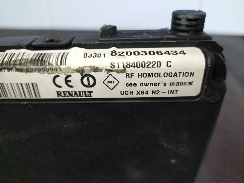 Recambio de caja reles fusibles para renault scenic ii 1.9 dci diesel referencia OEM IAM 8200306434  