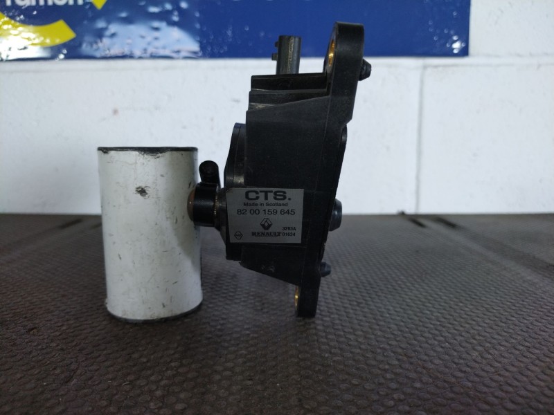 Recambio de potenciometro pedal para renault scenic ii 1.9 dci diesel referencia OEM IAM 820159645  