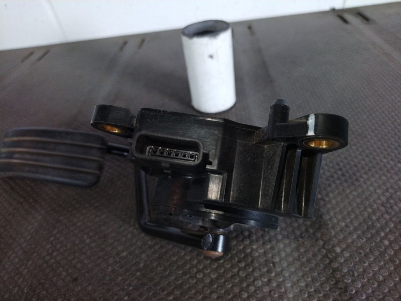 Recambio de potenciometro pedal para renault scenic ii 1.9 dci diesel referencia OEM IAM 820159645  