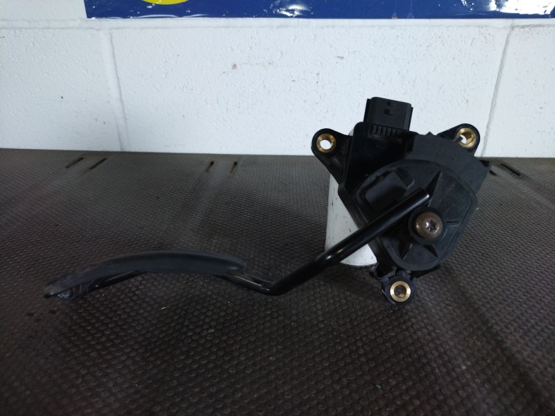 Recambio de potenciometro pedal para renault scenic ii 1.9 dci diesel referencia OEM IAM 820159645  