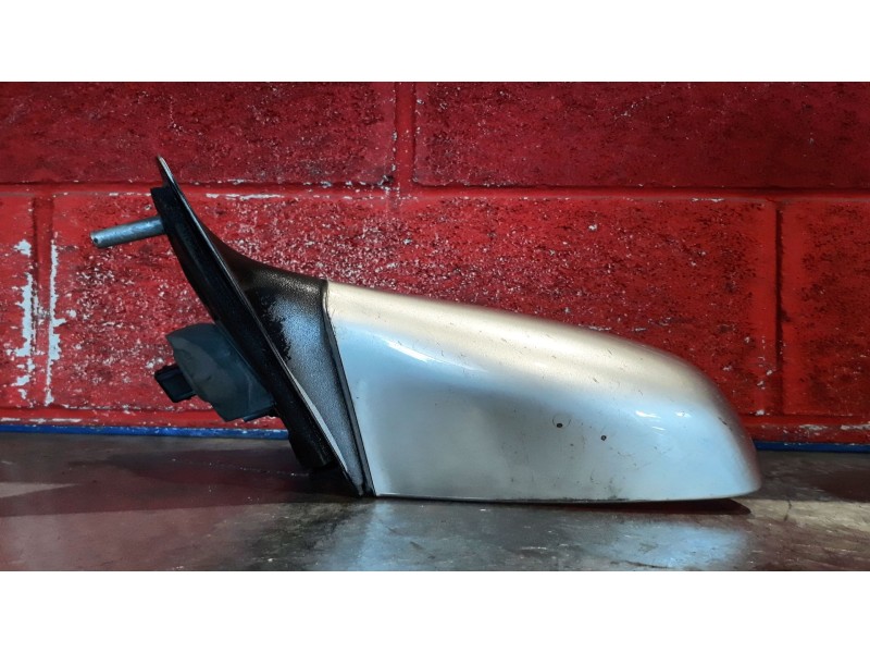 Recambio de retrovisor izquierdo para ford mondeo berlina (gd) 1.8 turbodiesel cat | 0.97 - ... 1.8 turbodiesel cat | 0.97 - ...