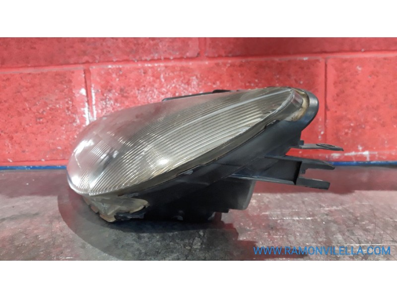 Recambio de faro izquierdo para peugeot 206 berlina 1.9 diesel | 0.98 - ... 1.9 diesel | 0.98 - ... referencia OEM IAM   