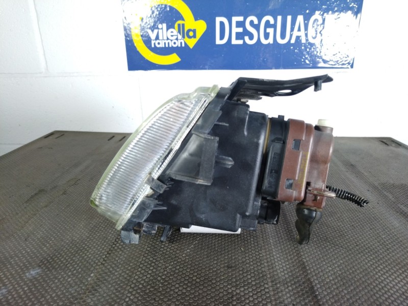 Recambio de faro izquierdo para citroen saxo 1.4 vsx referencia OEM IAM    Recambio de faro izquierdo para citroen saxo 1.4 vsx referencia OEM IAM