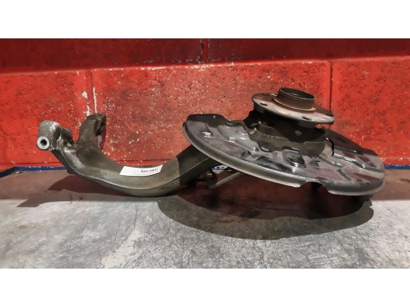 Recambio de mangueta delantera izquierda para audi a4 berlina (8e) 2.0 16v tfsi referencia OEM IAM   