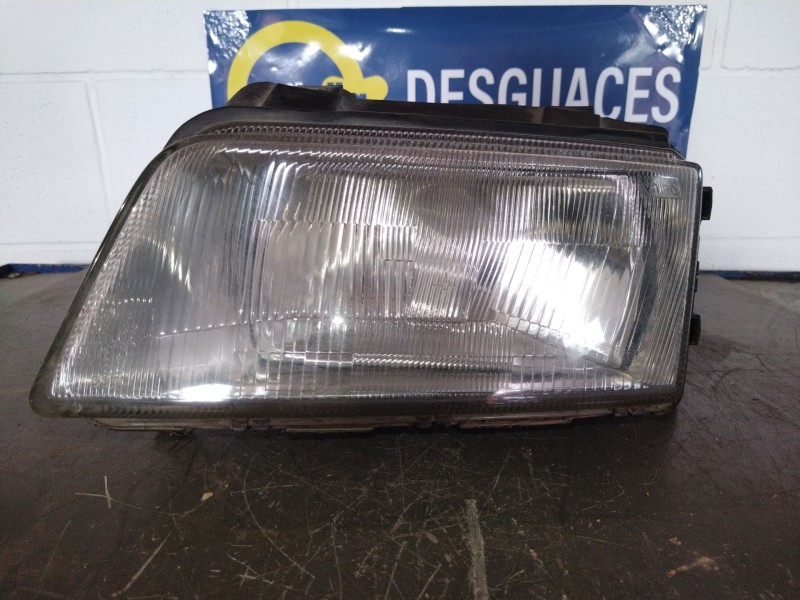 Recambio de faro izquierdo para audi a4 berlina (b5) 1.8 | 08.94 - 12.99 1.8 | 08.94 - 12.99 referencia OEM IAM   