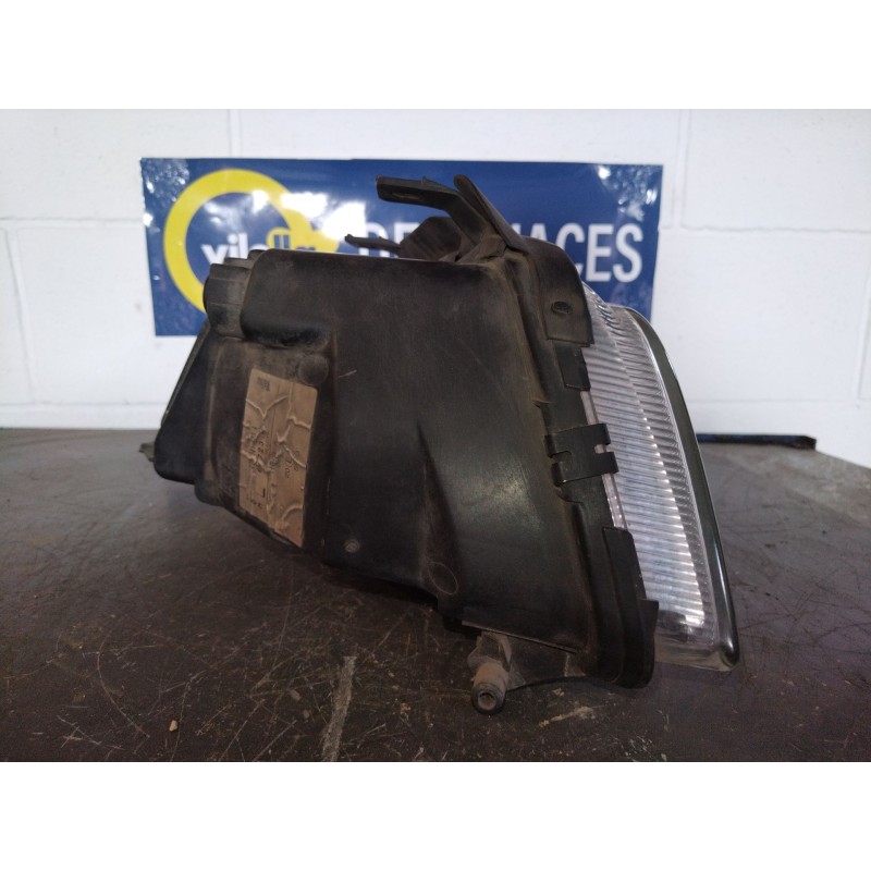 Recambio de faro izquierdo para audi a4 berlina (b5) 1.8 | 08.94 - 12.99 1.8 | 08.94 - 12.99 referencia OEM IAM   