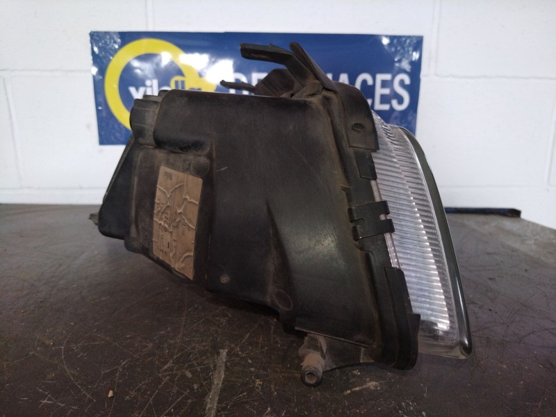 Recambio de faro izquierdo para audi a4 berlina (b5) 1.8 | 08.94 - 12.99 1.8 | 08.94 - 12.99 referencia OEM IAM   