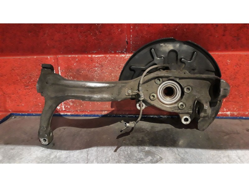 Recambio de mangueta delantera izquierda para audi a4 berlina (8e) 2.0 16v tfsi referencia OEM IAM   