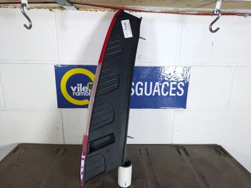 Recambio de piloto trasero izquierdo para ford c-max (cb3)  | ...  | ... referencia OEM IAM    Recambio de piloto trasero izquierdo para ford c-max (cb3)  | ...  | ... referencia OEM IAM