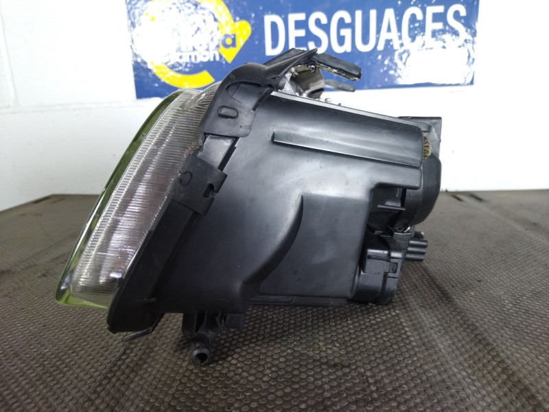 Recambio de faro derecho para audi a4 avant (b5) 1.9 tdi referencia OEM IAM   