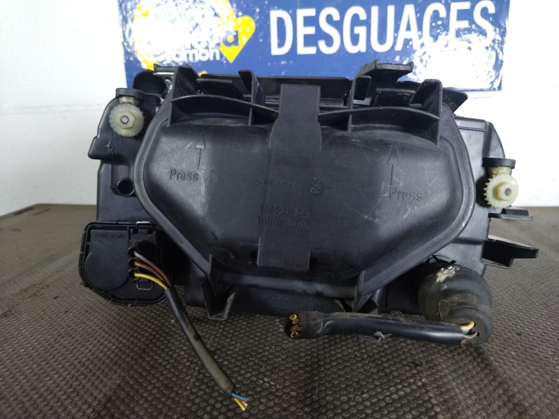 Recambio de faro derecho para audi a4 avant (b5) 1.9 tdi referencia OEM IAM   