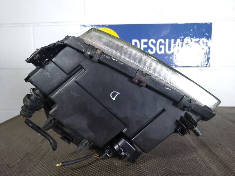 Recambio de faro derecho para audi a4 avant (b5) 1.9 tdi referencia OEM IAM   