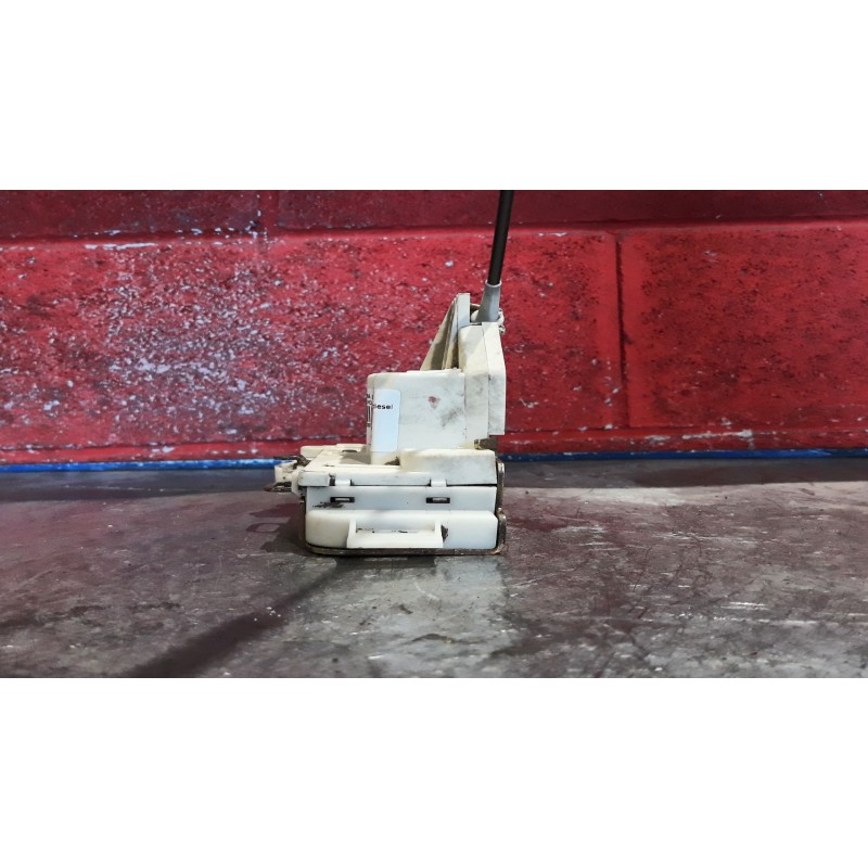 Recambio de cerra. puer. delantero izquierda para ford mondeo berlina (gd) 1.8 turbodiesel cat | 0.97 - ... 1.8 turbodiesel cat 