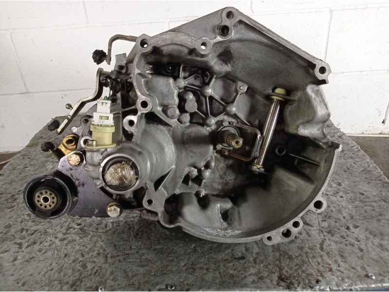 Recambio de caja cambios para citroen saxo 1.4 vsx referencia OEM IAM 20CC04  