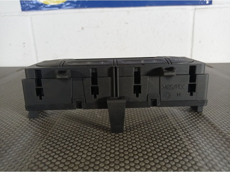 Recambio de mando climatizador para citroen c3 1.4 16v referencia OEM IAM 96533393XT  