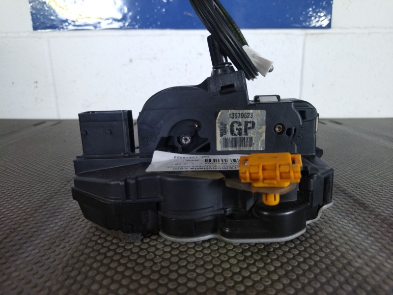 Recambio de cerradura puerta delantera derecha para opel insignia berlina  | 0.08 - ...  | 0.08 - ... referencia OEM IAM 1357952