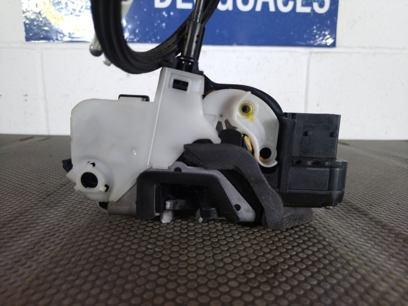 Recambio de cerradura puerta delantera derecha para opel insignia berlina  | 0.08 - ...  | 0.08 - ... referencia OEM IAM 1357952