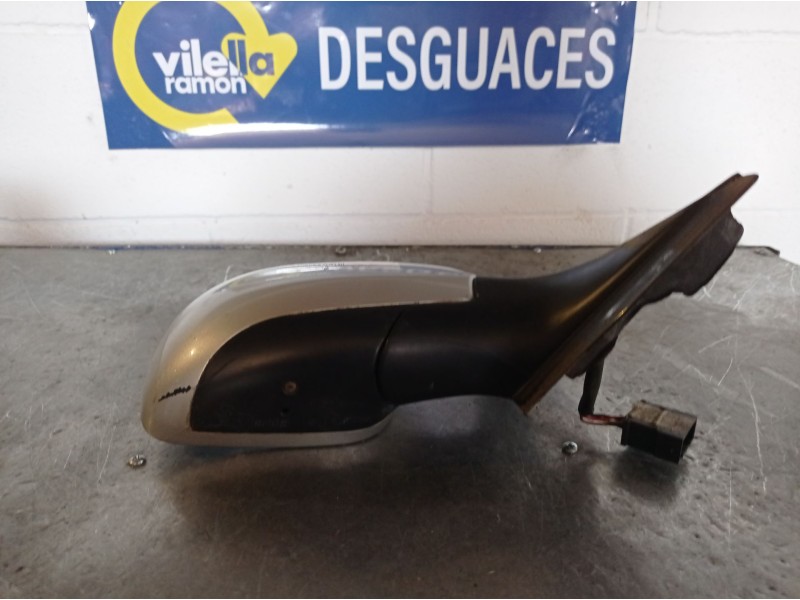 Recambio de retrovisor derecho para audi a4 berlina (b5) 1.9 tdi referencia OEM IAM ELECTRIC   Recambio de retrovisor derecho para audi a4 berlina (b5) 1.9 tdi referencia OEM IAM ELECTRIC