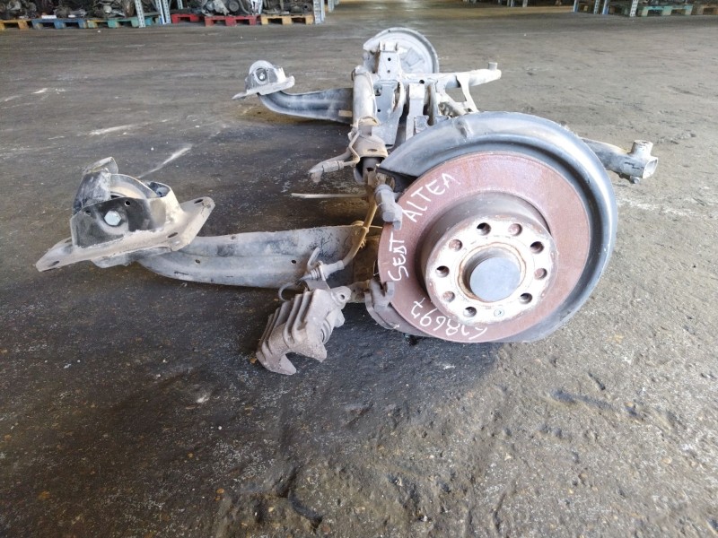 Recambio de puente trasero para seat altea (5p1) green | 06.06 - 12.09 green | 06.06 - 12.09 referencia OEM IAM   