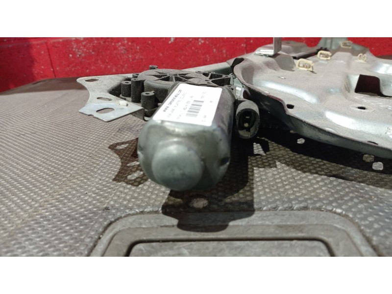 Recambio de elevalunas delantero izquierdo para renault laguna (b56) 1.9 dci (b56w) referencia OEM IAM    Recambio de elevalunas delantero izquierdo para renault laguna (b56) 1.9 dci (b56w) referencia OEM IAM