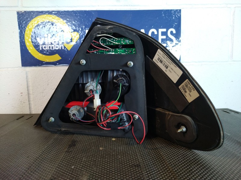 Recambio de piloto trasero izquierdo para mercedes clase e (w211) berlina 3.2 cdi cat referencia OEM IAM    Recambio de piloto trasero izquierdo para mercedes clase e (w211) berlina 3.2 cdi cat referencia OEM IAM