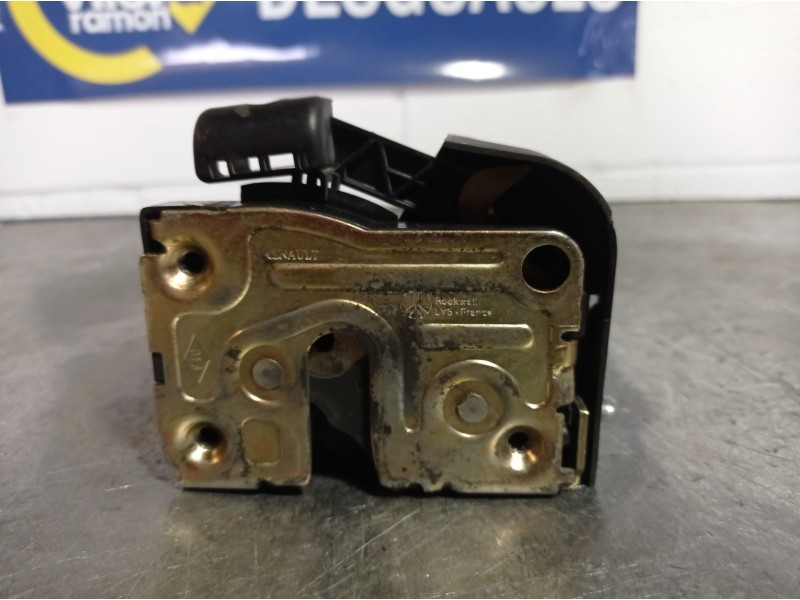 Recambio de cerradura puerta delantera izquierda para renault megane coupe rt 1.4 16v referencia OEM IAM   