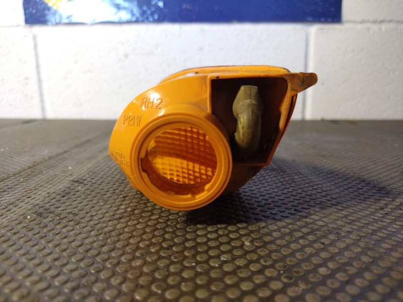 Recambio de piloto delantero derecho para ford focus 1.6 ghia referencia OEM IAM XS4X13368A  