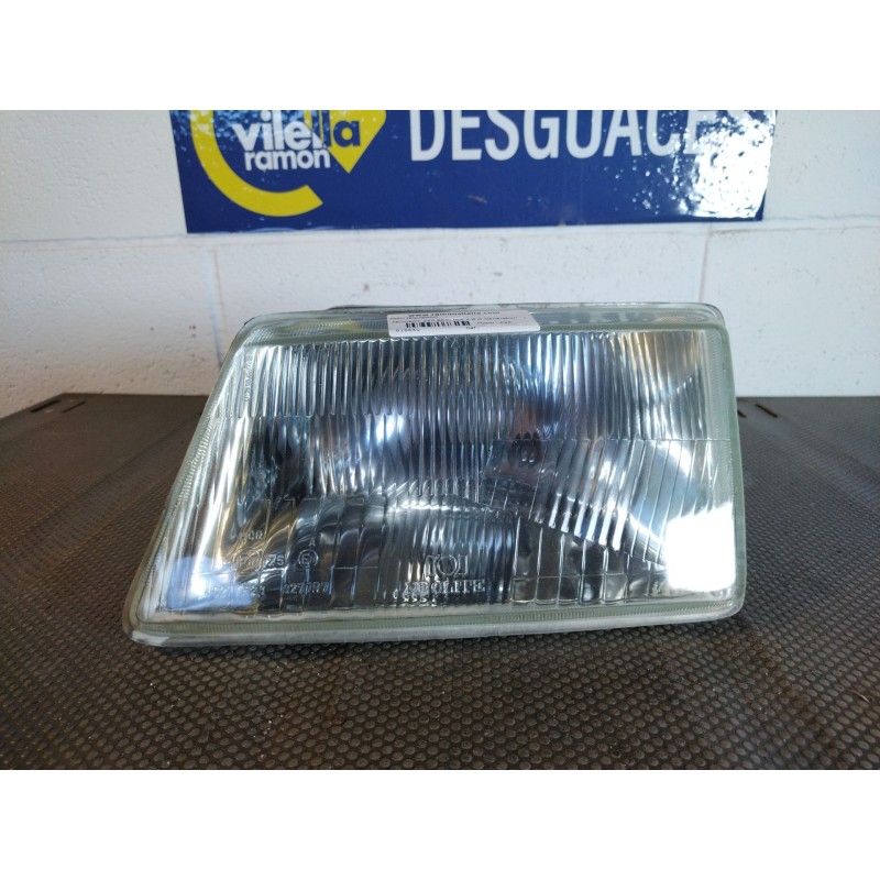 Recambio de faro izquierdo para peugeot 205 berlina 1.8 d generation | 0.83 - ... 1.8 d generation | 0.83 - ... referencia OEM I