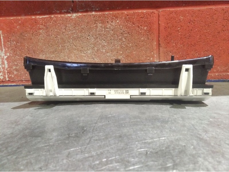 Recambio de cuadro instrumentos para toyota corolla verso (e12)  | 0.02 - 0.04  | 0.02 - 0.04 referencia OEM IAM 8380013150 2574