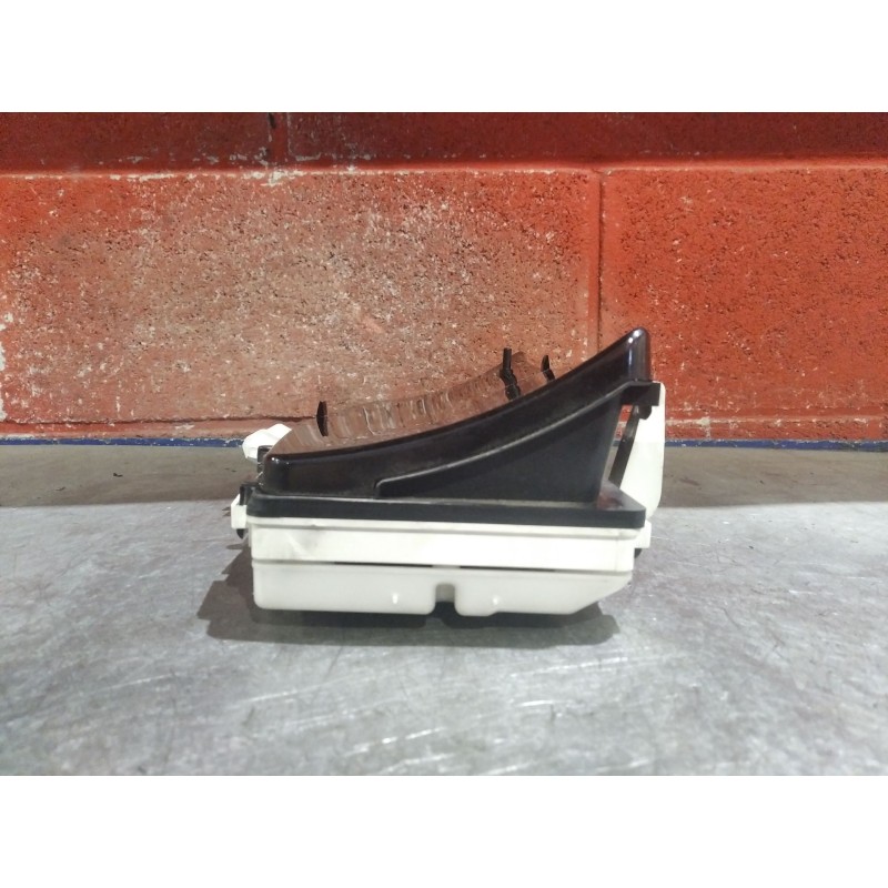 Recambio de cuadro instrumentos para toyota corolla verso (e12)  | 0.02 - 0.04  | 0.02 - 0.04 referencia OEM IAM 8380013150 2574