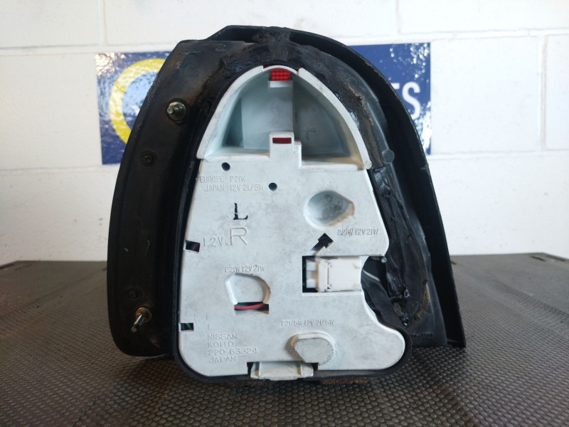 Recambio de piloto trasero derecho para nissan sunny (140y)  | 0.78 - ...  | 0.78 - ... referencia OEM IAM    Recambio de piloto trasero derecho para nissan sunny (140y)  | 0.78 - ...  | 0.78 - ... referencia OEM IAM